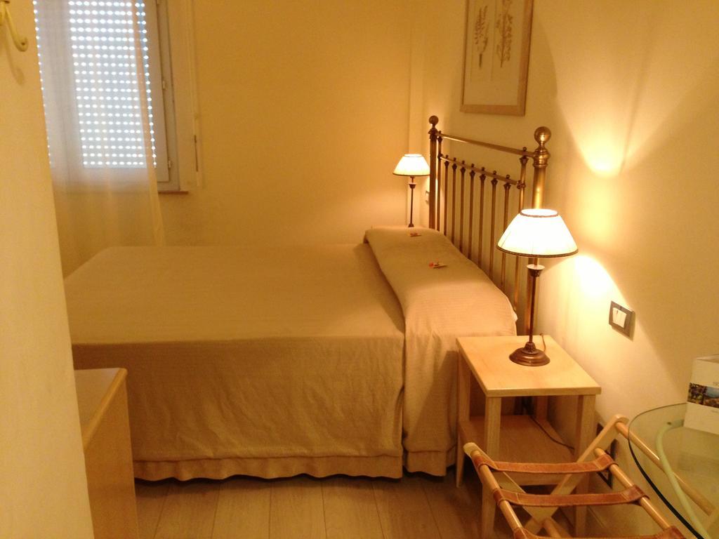 Hotel Sirolo Esterno foto