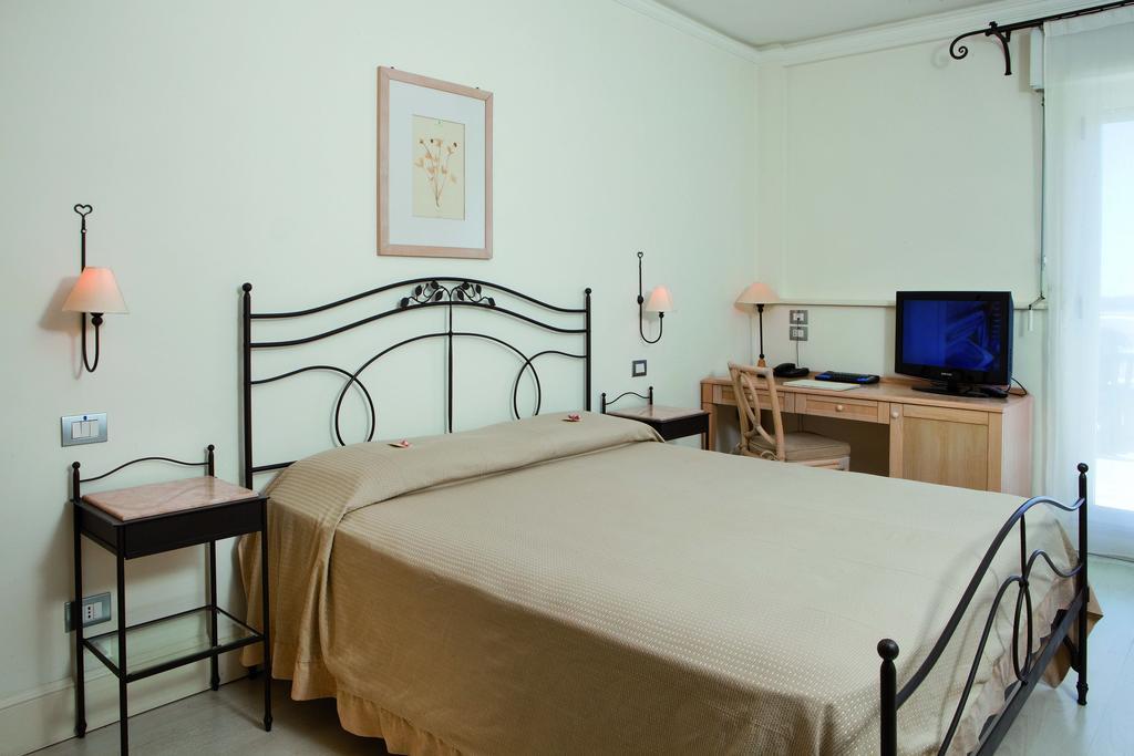 Hotel Sirolo Esterno foto